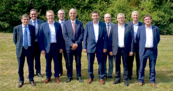 The LAMBERT, CHANCEREUL, GUILLET and HUTTEPAIN families still manage the Lambert Dodard Chancereul Group.