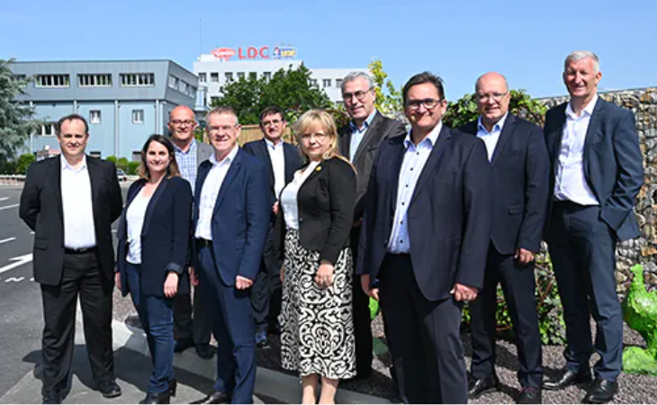 The LAMBERT, CHANCEREUL, GUILLET and HUTTEPAIN families still manage the Lambert Dodard Chancereul Group.